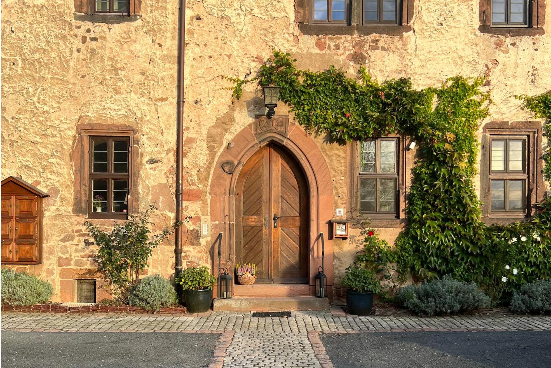 Alte Foersterei - Elegantes Apartment In Der Historischen Hinterburg Schlitz - Nahe Fulda Und Bad Hersfeld Exteriör bild